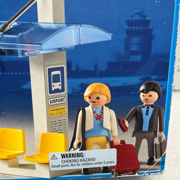 Playmobil Toy Set 3171 Airport Bus Stop With Figures Family Depot Train City NEW - Picture 10 of 10